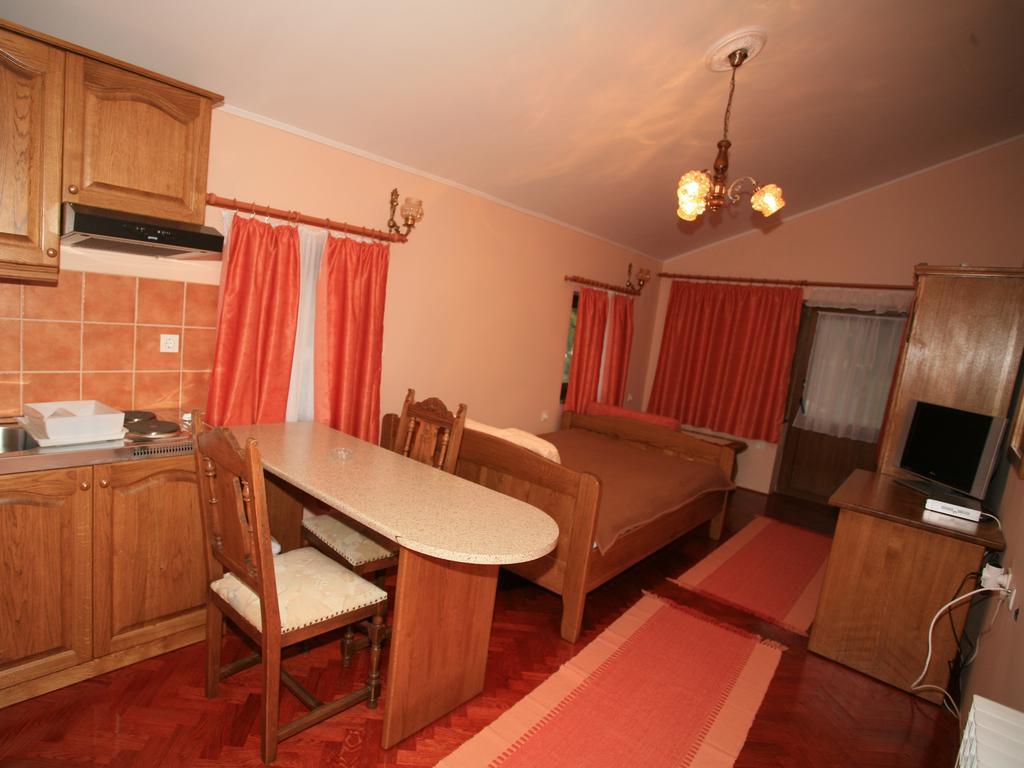 Apartments Vrata Baranje Bilje Rom bilde
