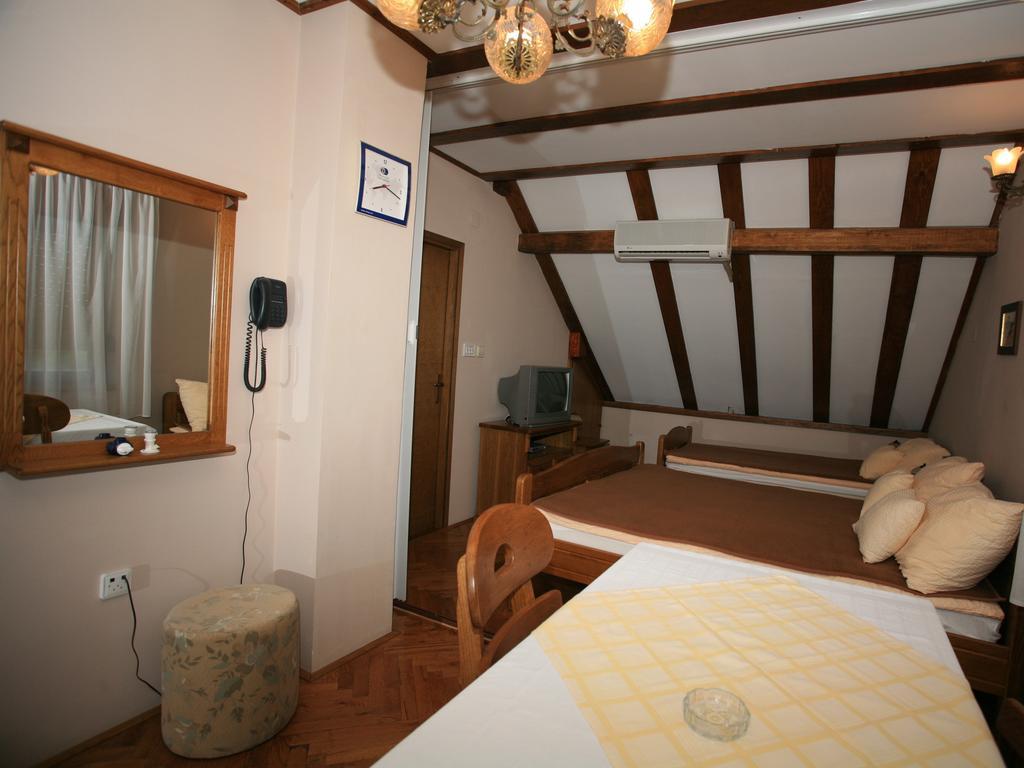 Apartments Vrata Baranje Bilje Rom bilde
