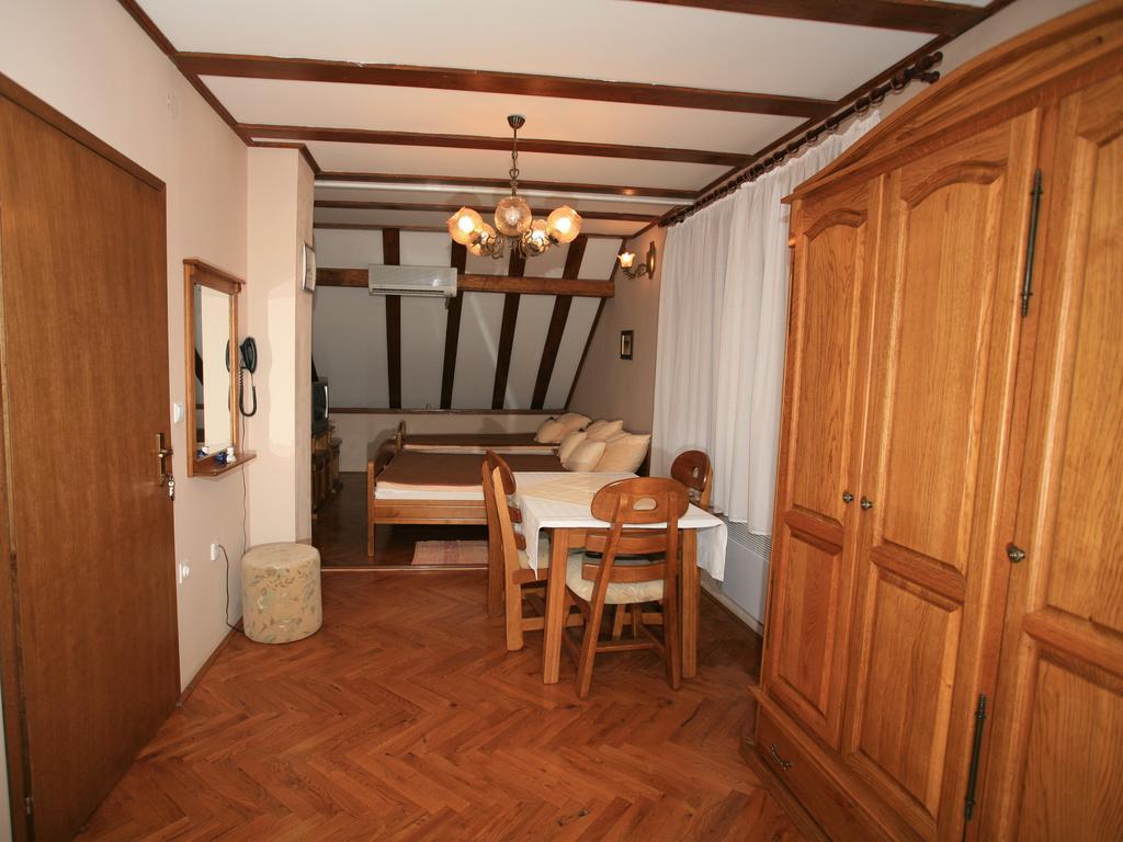 Apartments Vrata Baranje Bilje Rom bilde