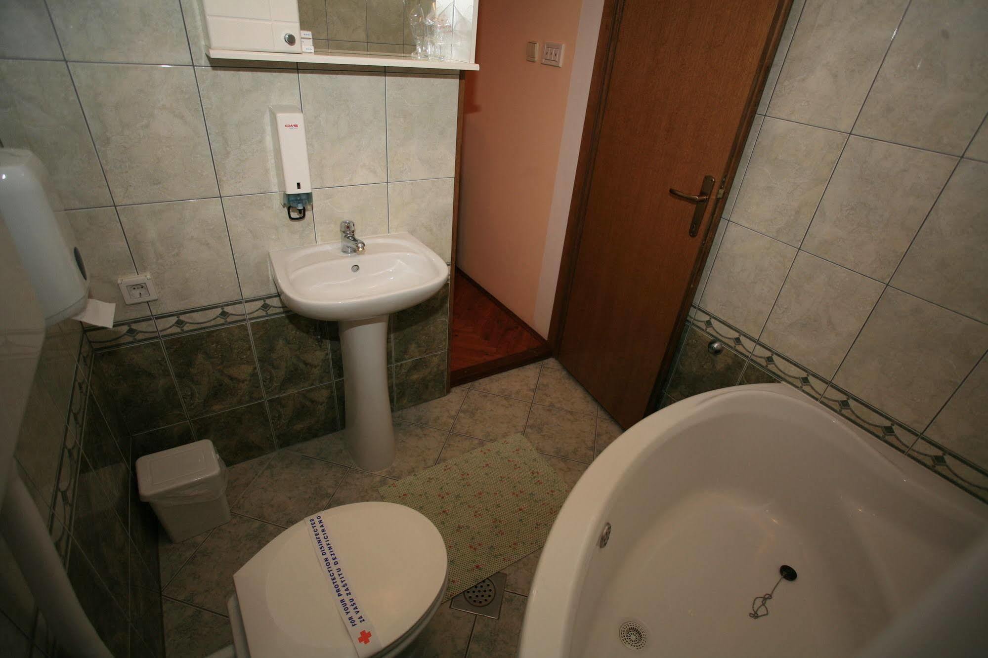 Apartments Vrata Baranje Bilje Eksteriør bilde